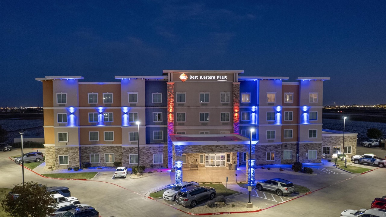 Photo of Outdoor in North by Northwest