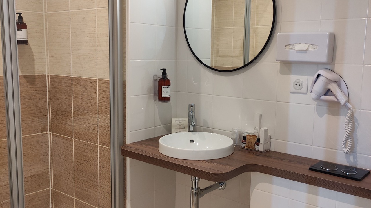 Photo of Bathroom in La Rogere