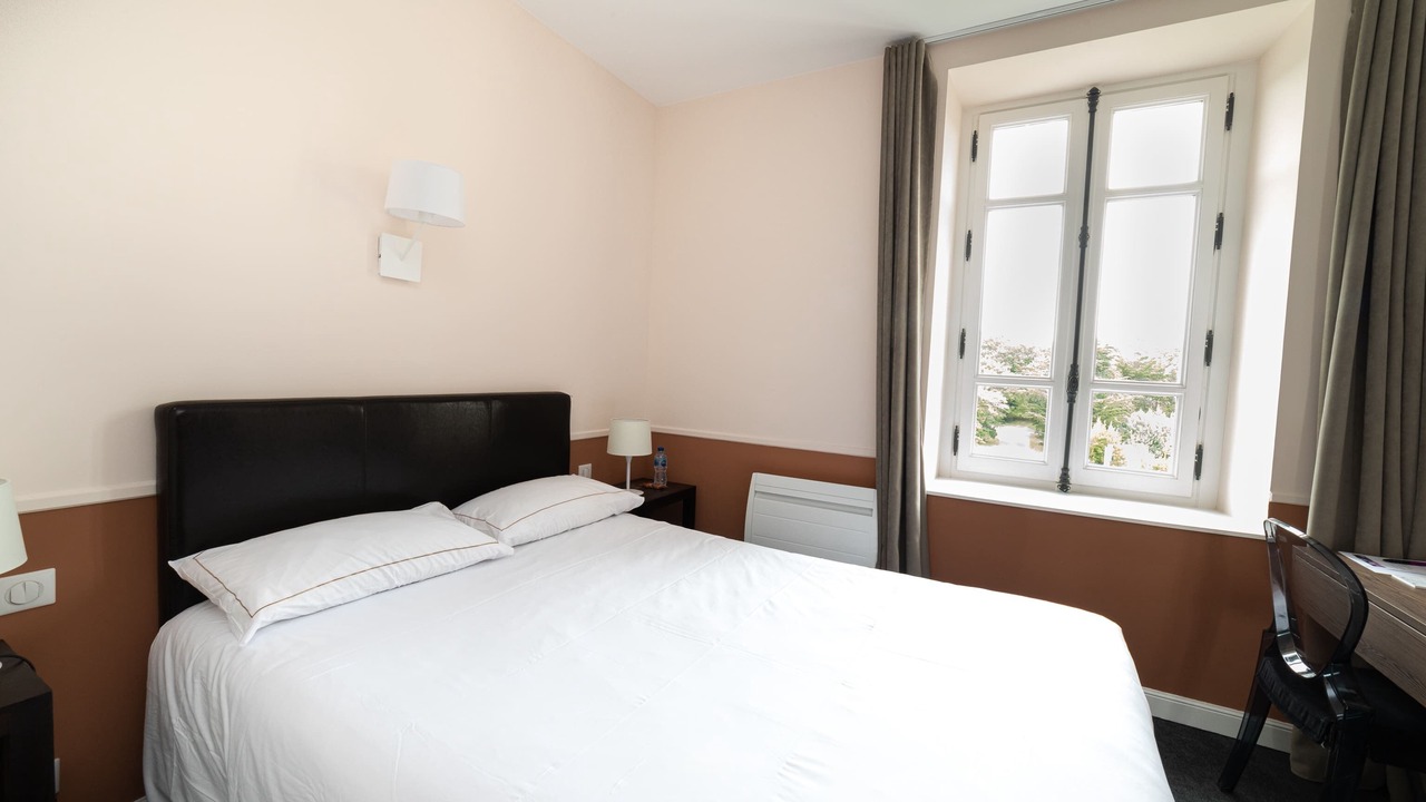 Photo of Bedroom in La Rogere