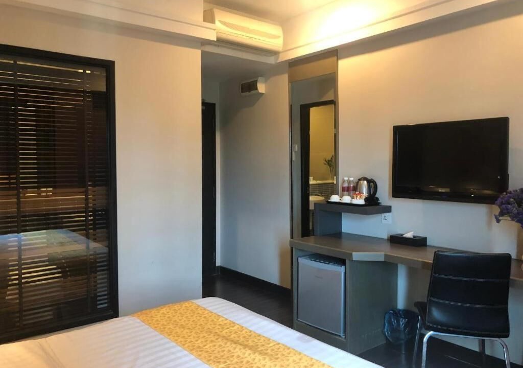 Photo of Others in Simee