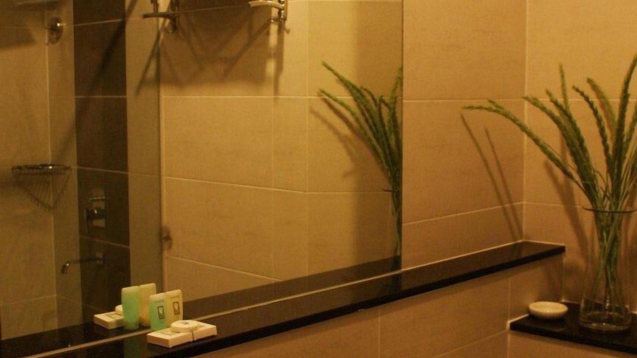 Photo of Others in Simee