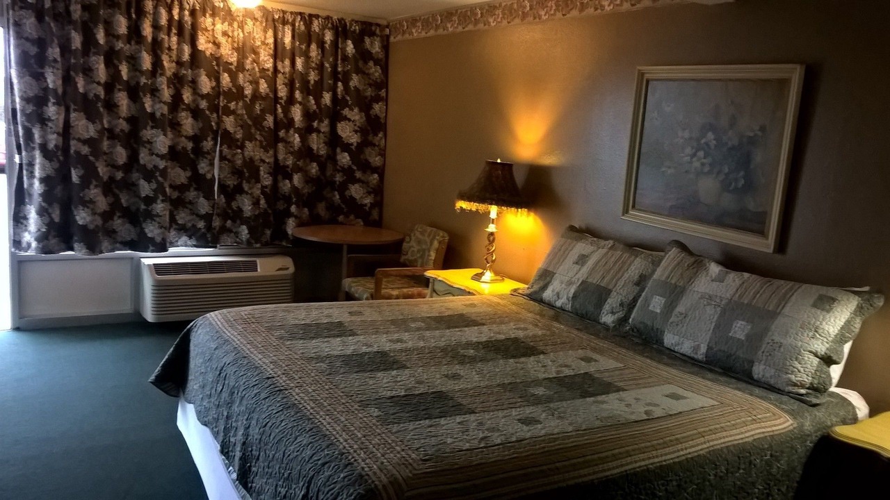 Photo of Bedroom in Mountain View