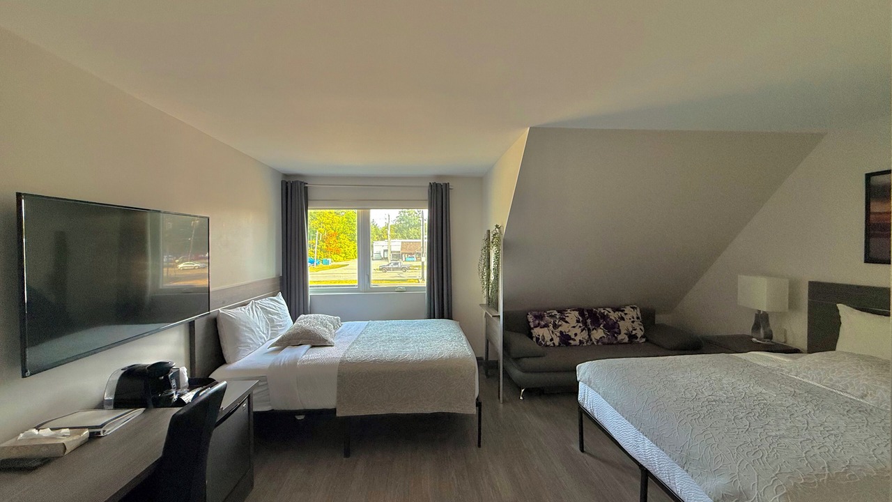 Photo of Bedroom in Grand Bend