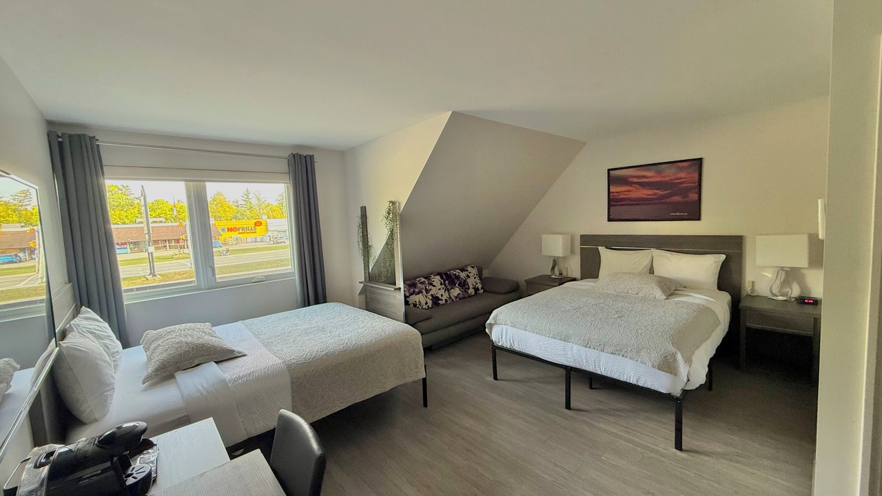 Photo of Bedroom in Grand Bend