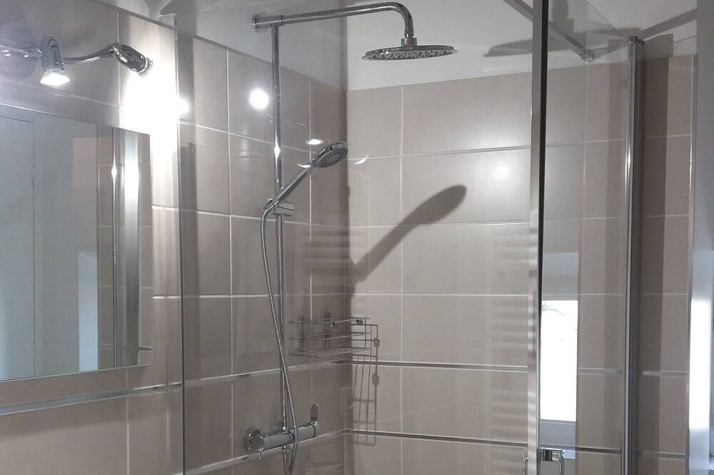 Photo of Bathroom in Saint-Jean-dAigues-Vives