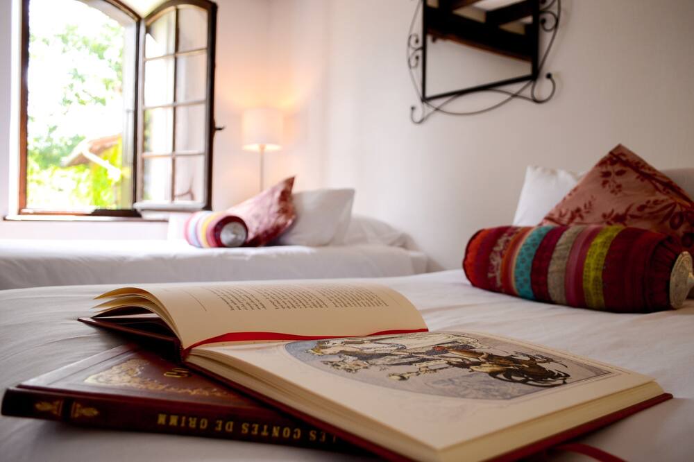 Photo of Bedroom in Saint-Jean-dAigues-Vives