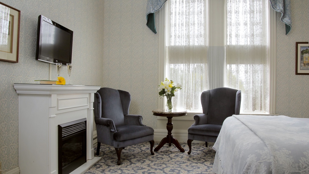 Photo of Bedroom in Ferndale Main Street Historic District