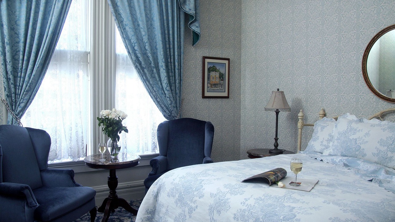Photo of Bedroom in Ferndale Main Street Historic District