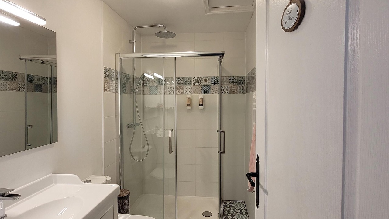 Photo of Bathroom in Aze