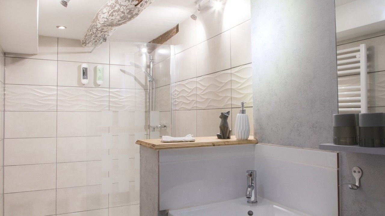 Photo of Bathroom in Aze