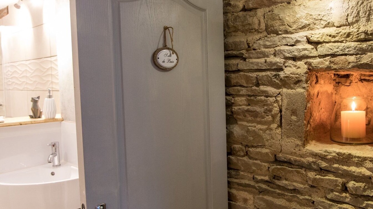 Photo of Bathroom in Aze