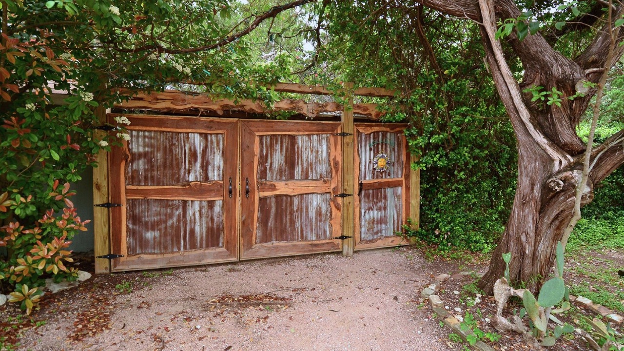Photo of Outdoor in McNeil