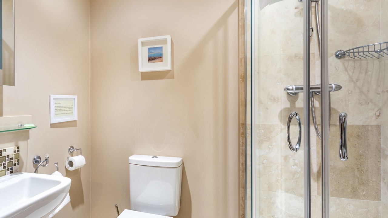 Photo of Bathroom in Wing