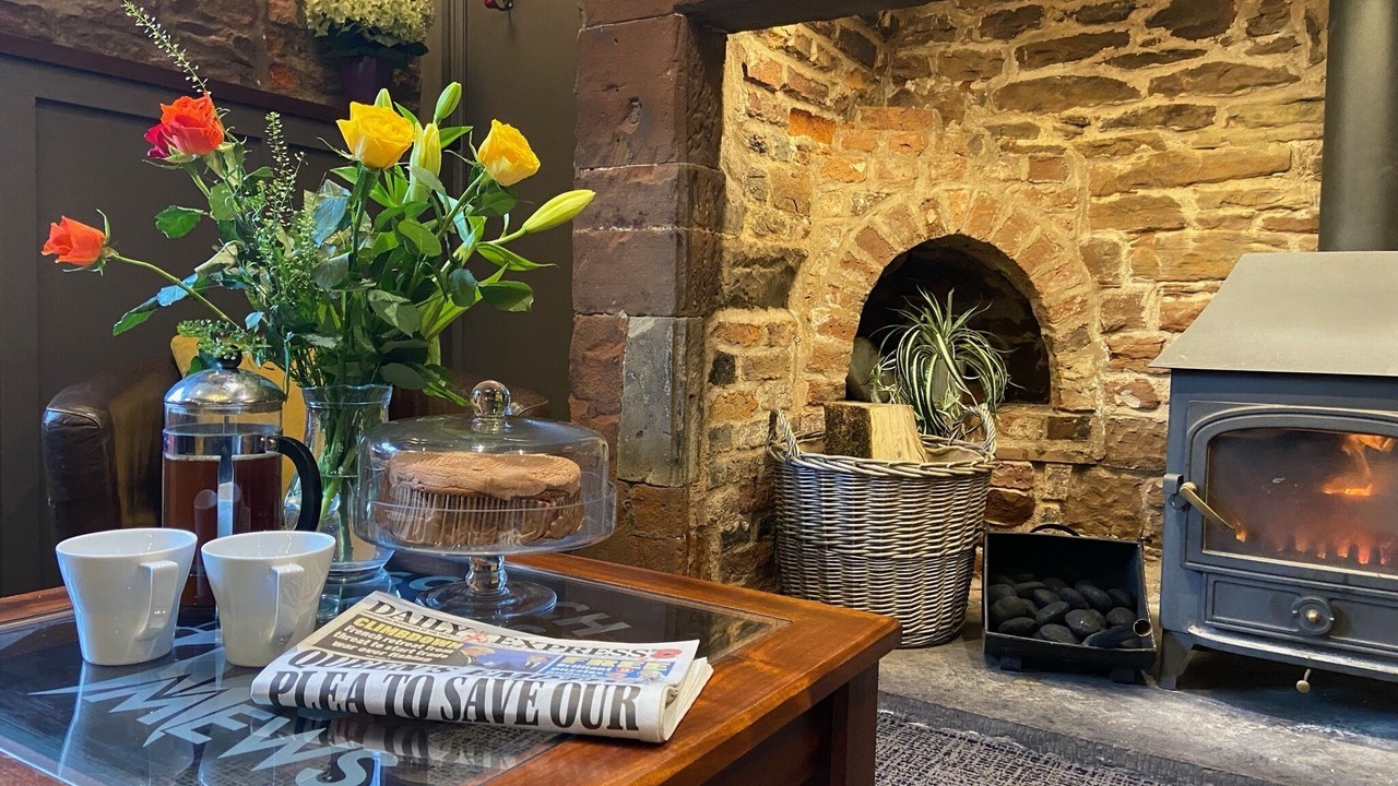 Photo of Livingroom in Wing