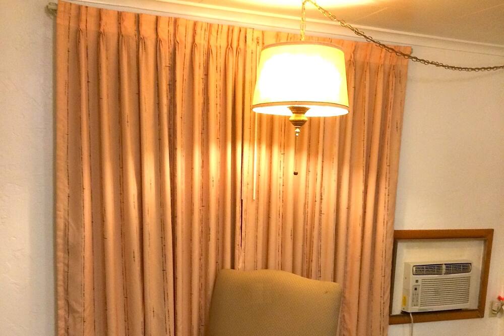 Photo of Bedroom in Connell