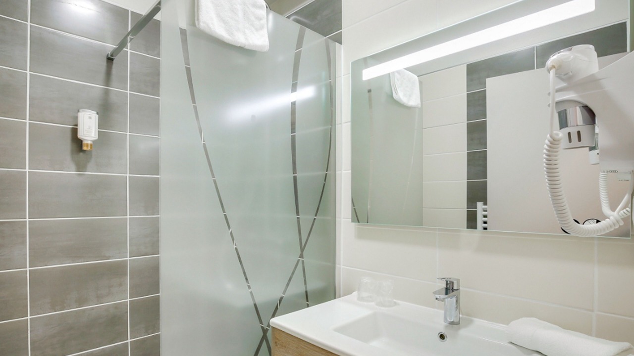 Photo of Bathroom in Saint-Claude