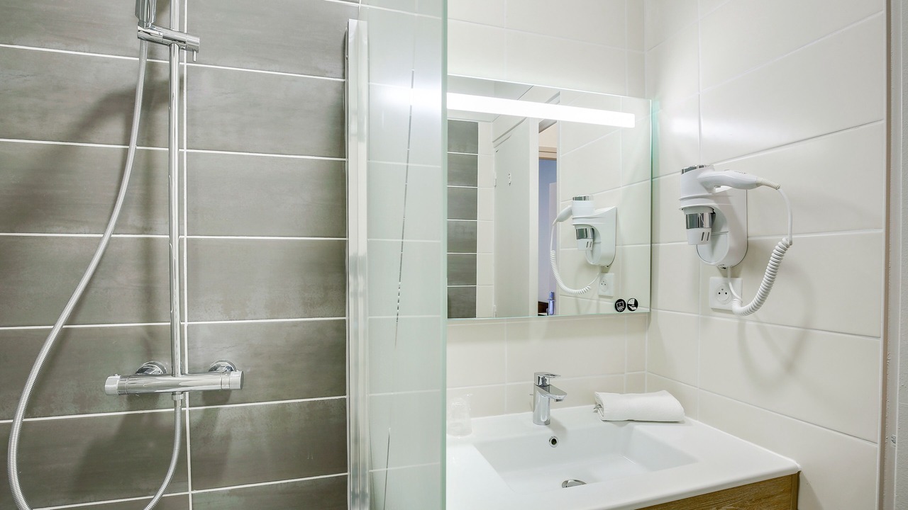 Photo of Bathroom in Saint-Claude