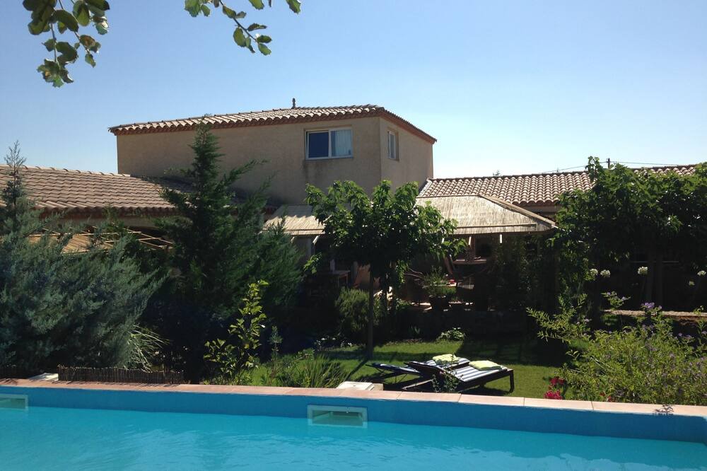 Photo of Outdoor in Paraza