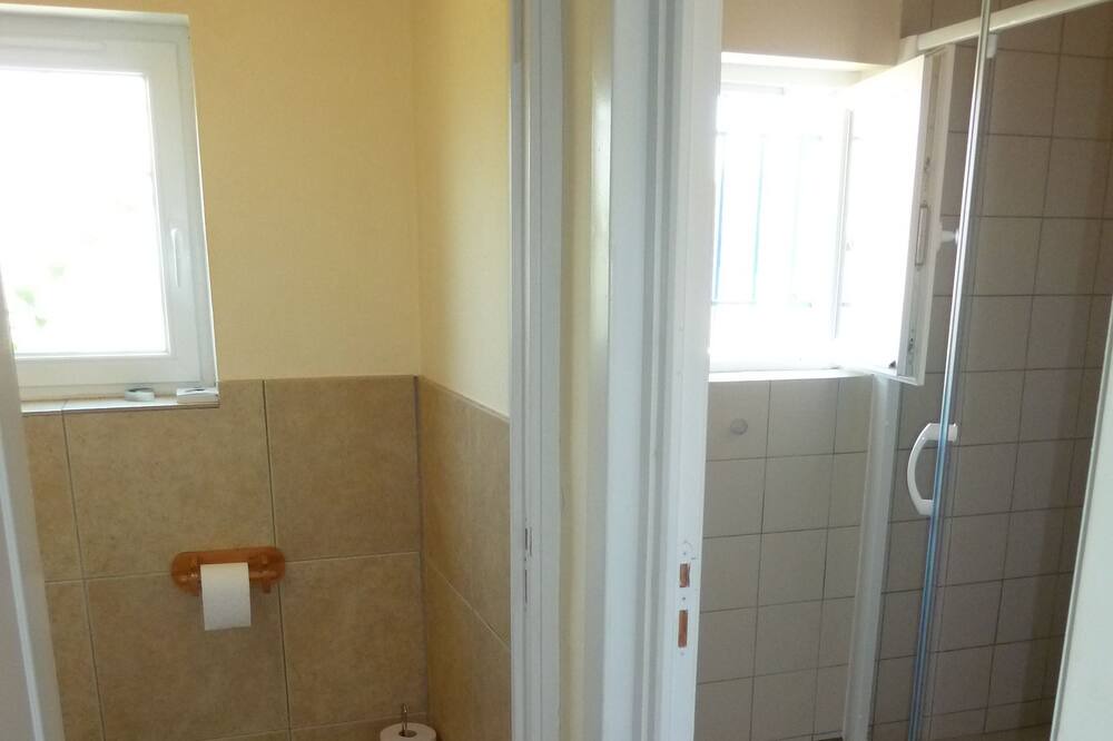 Photo of Bathroom in Paraza