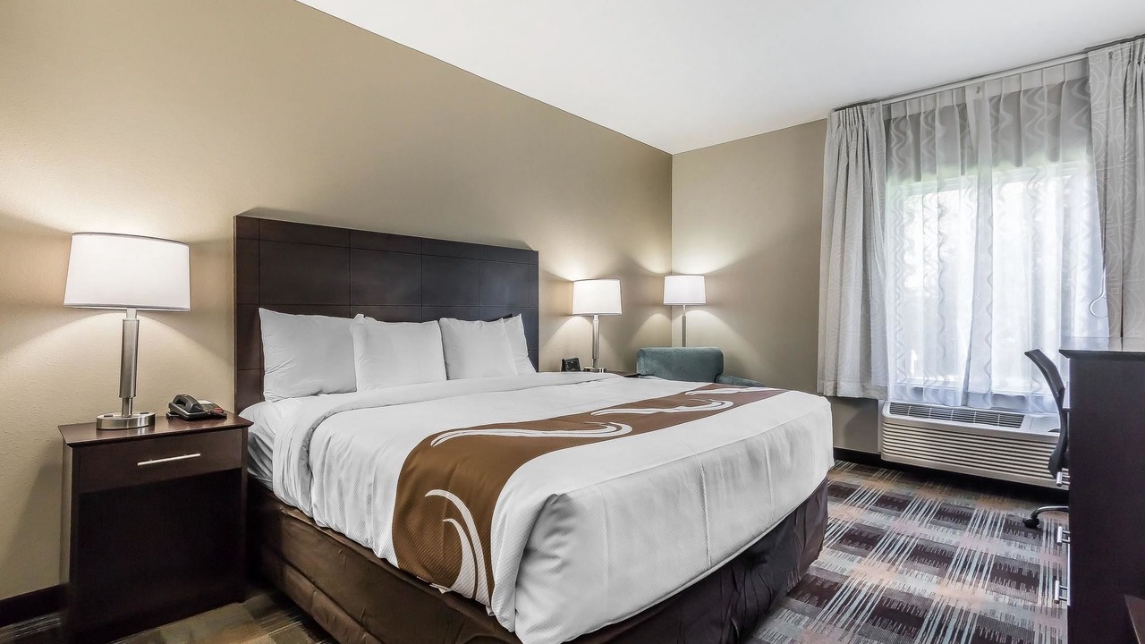 Photo of Bedroom in Pleasant View