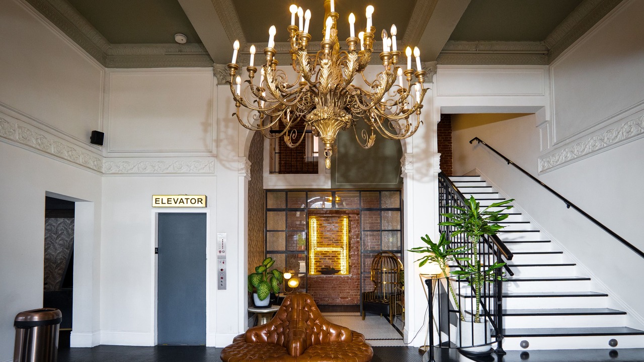 Photo of Livingroom in Wilshire Center