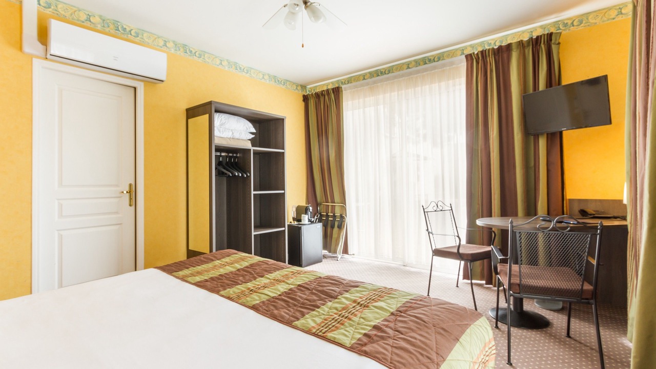 Photo of Bedroom in Azay-le-Rideau