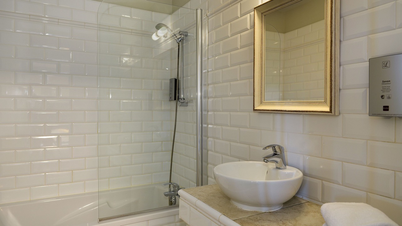 Photo of Bathroom in Azay-le-Rideau