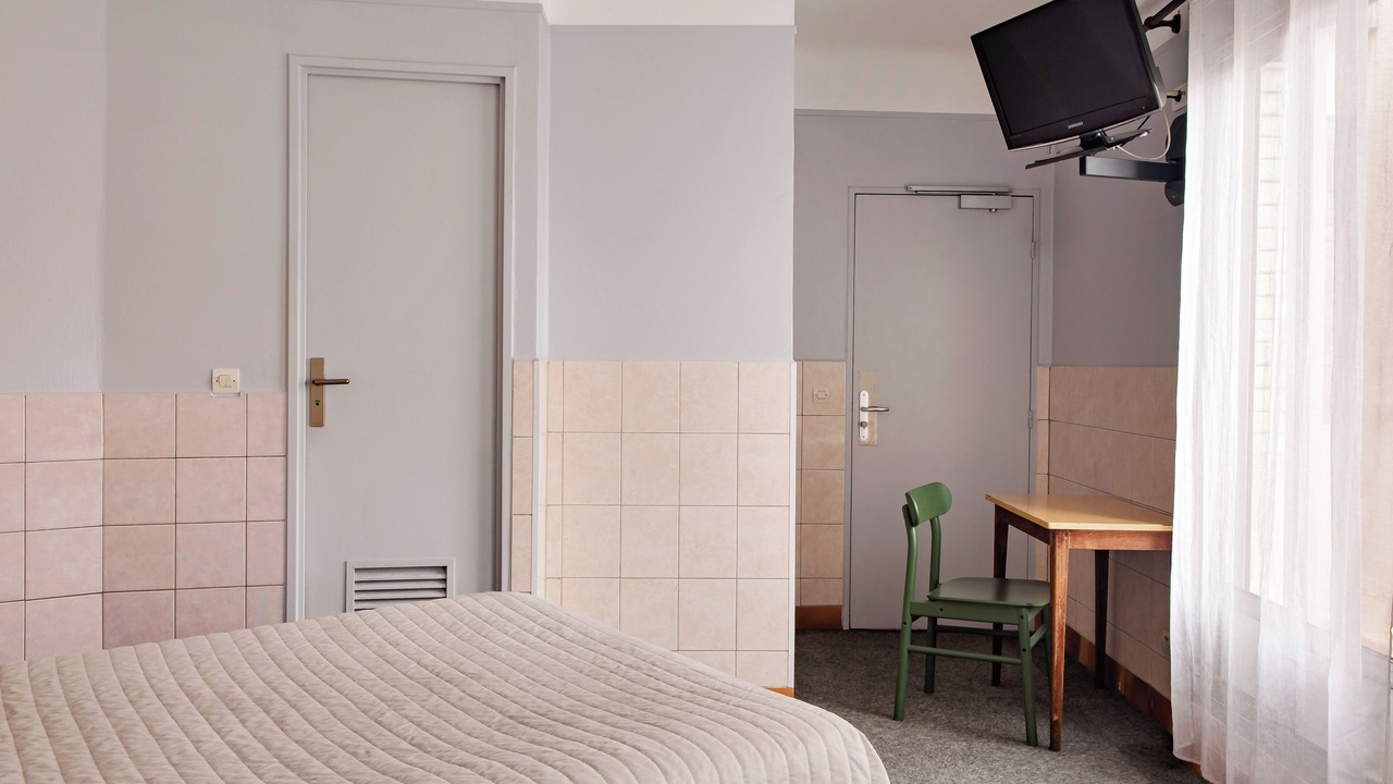 Photo of Bedroom in 19th Arrondissement
