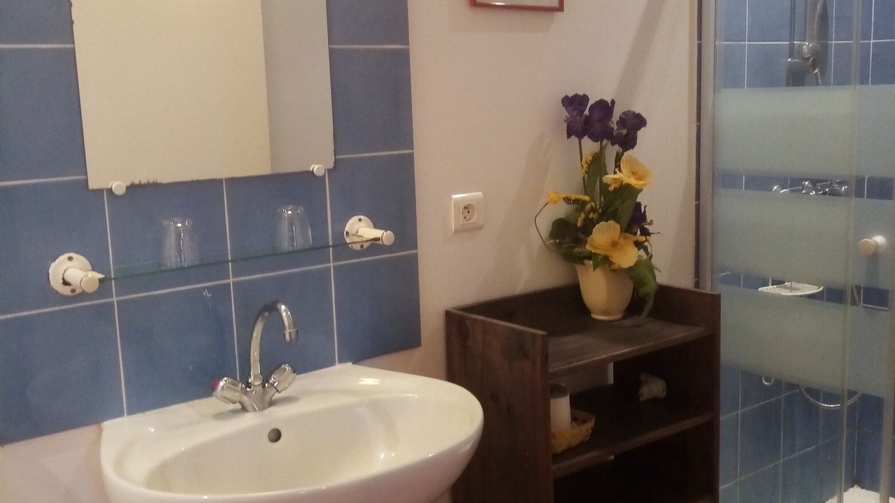 Photo of Others in Gans