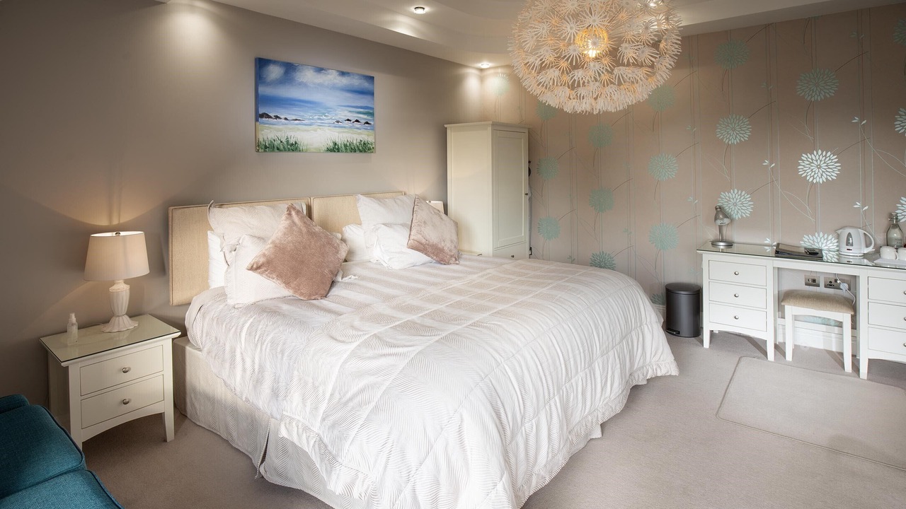 Photo of Others in Netley