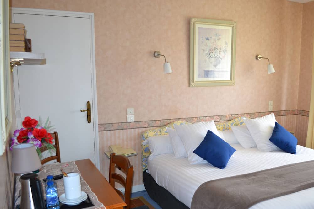 Photo of Bedroom in Brissac-Quince