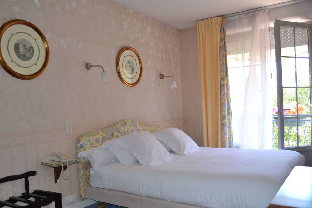 Photo of Bedroom in Brissac-Quince