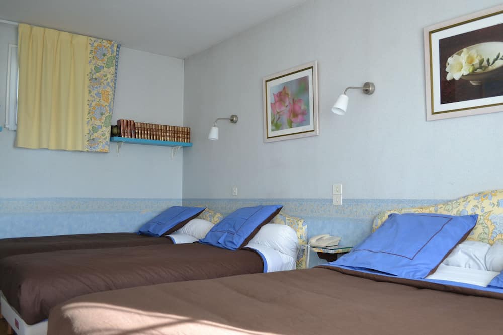 Photo of Bedroom in Brissac-Quince
