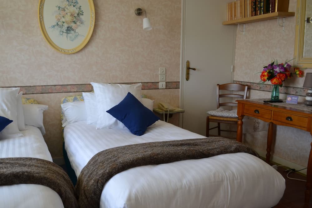 Photo of Bedroom in Brissac-Quince