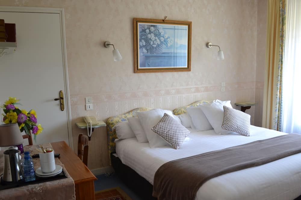 Photo of Bedroom in Brissac-Quince