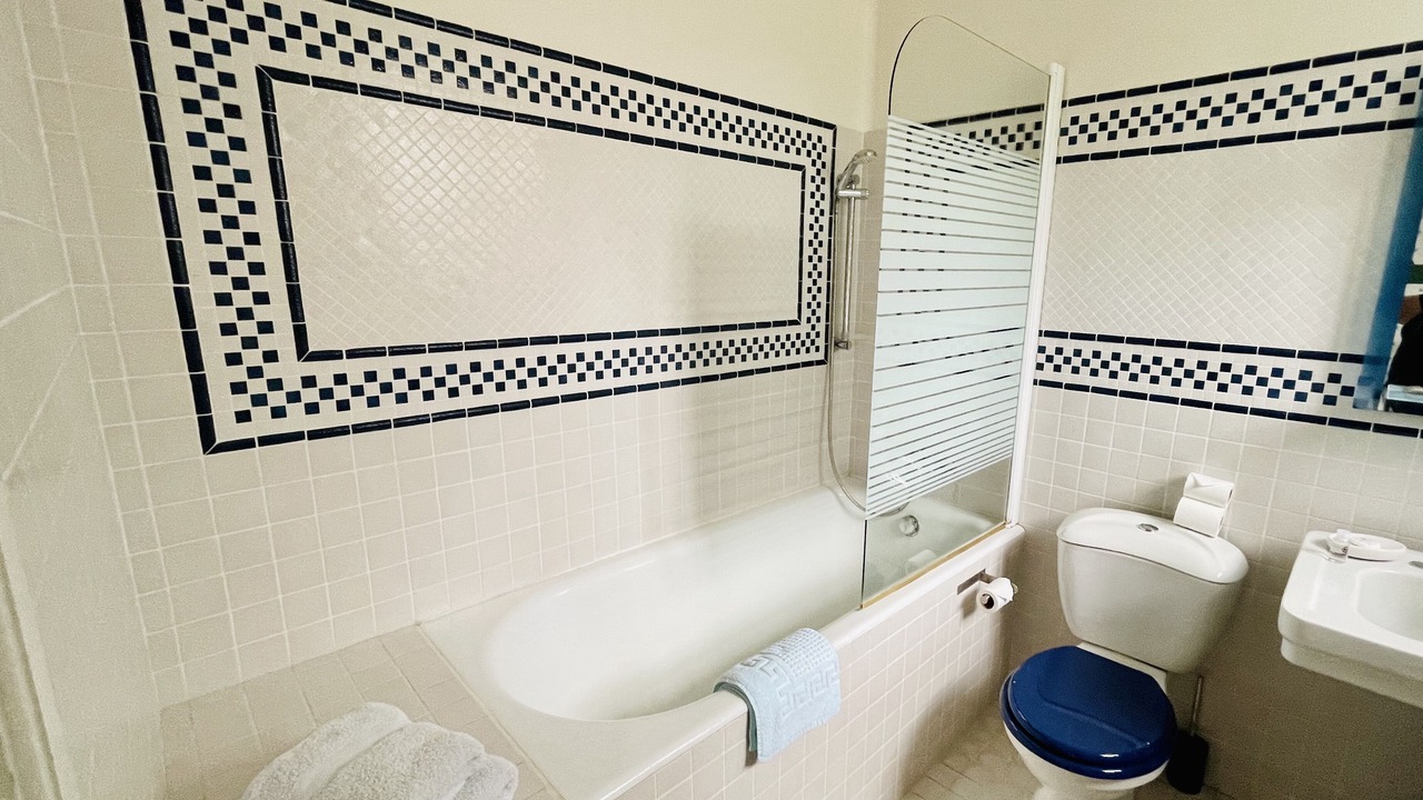 Photo of Bathroom in Sainte-Gemme-Moronval