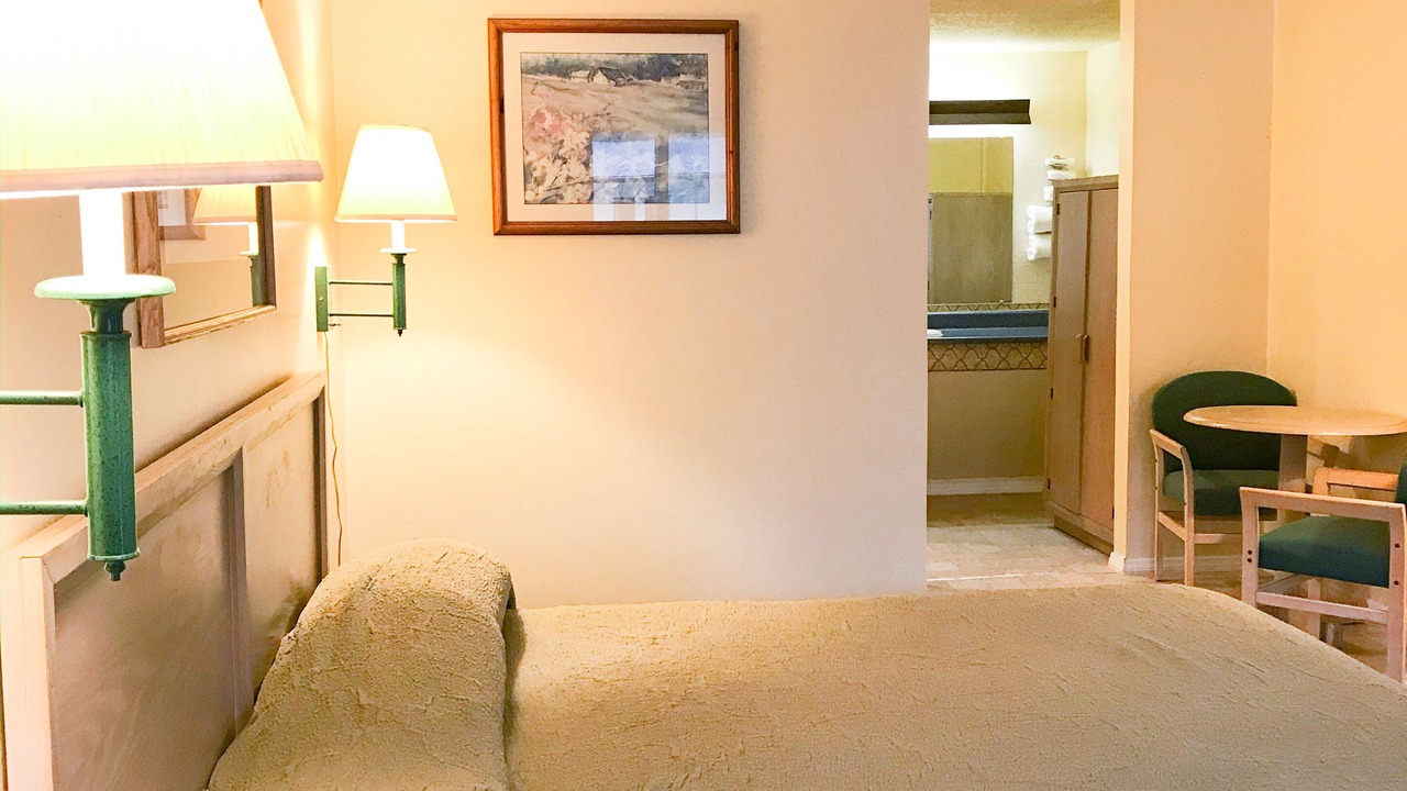 Photo of Bedroom in Summersville