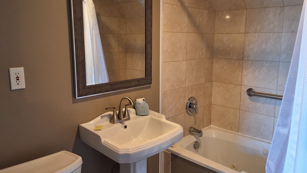 Photo of Bathroom in Charlos Cove
