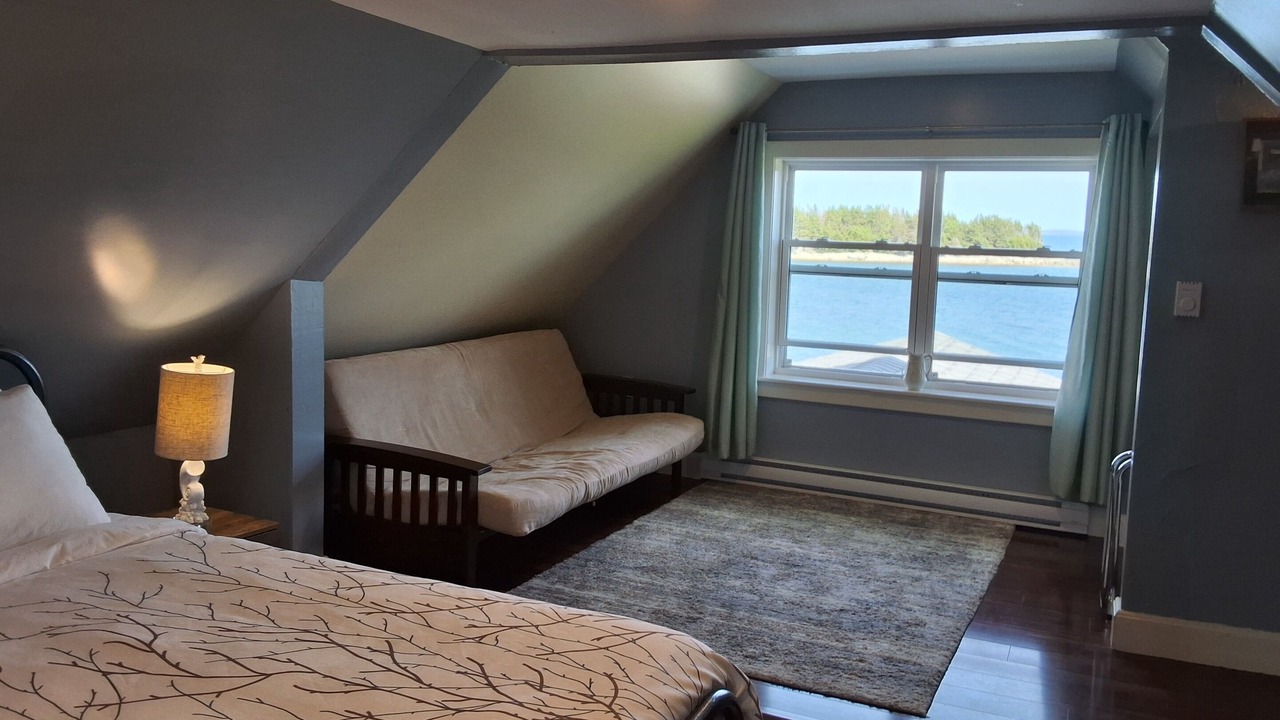 Photo of Bedroom in Charlos Cove