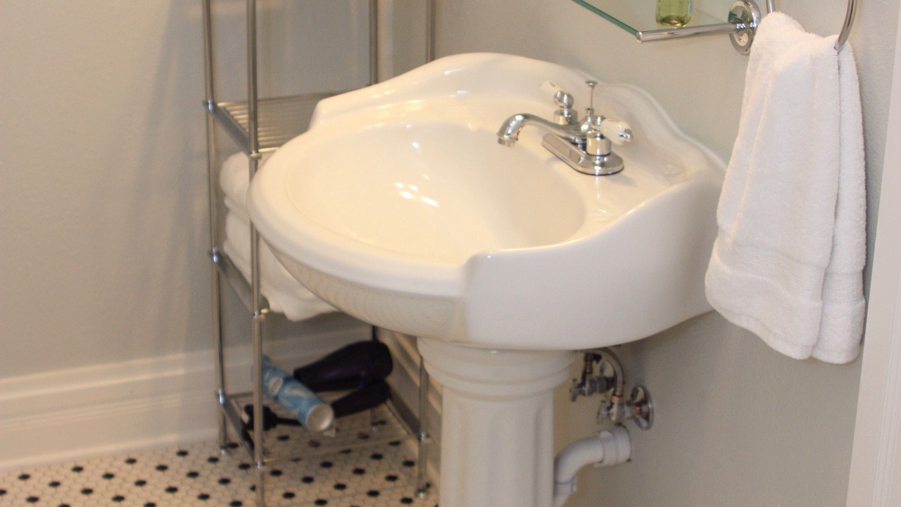 Photo of Bathroom in Eureka Springs Historic District