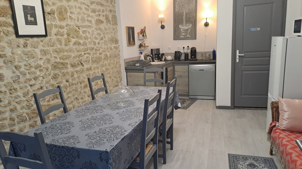 Photo of Kitchen in Saint-Seurin-de-Cadourne