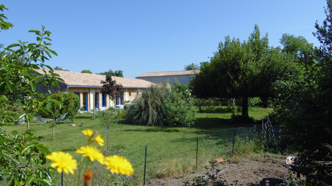 Photo of Outdoor in Saint-Seurin-de-Cadourne