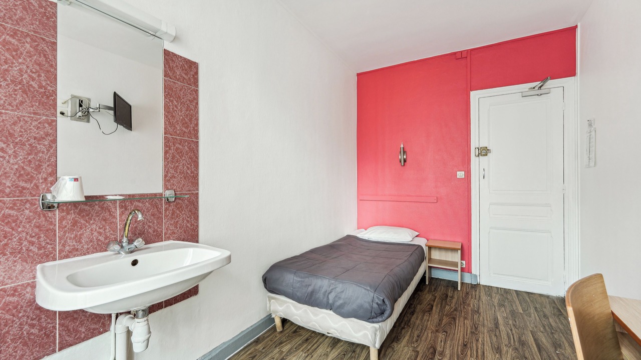 Photo of Bathroom in 13th Arrondissement