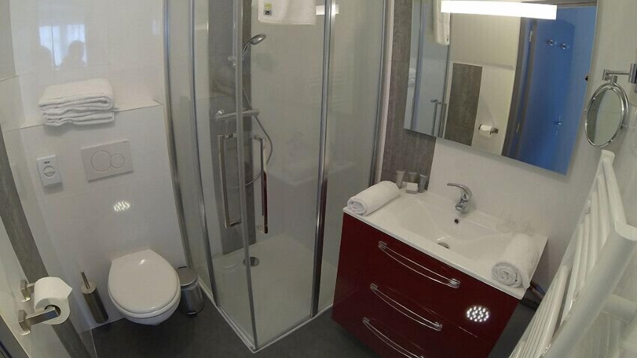 Photo of Bathroom in Nazelles-Negron