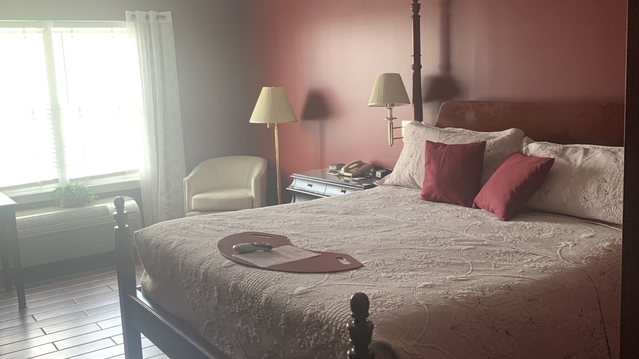 Photo of Bedroom in Maysville