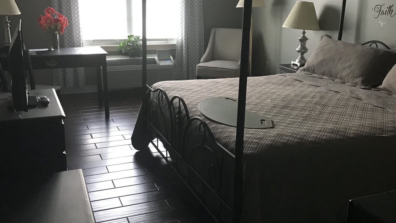 Photo of Bedroom in Maysville