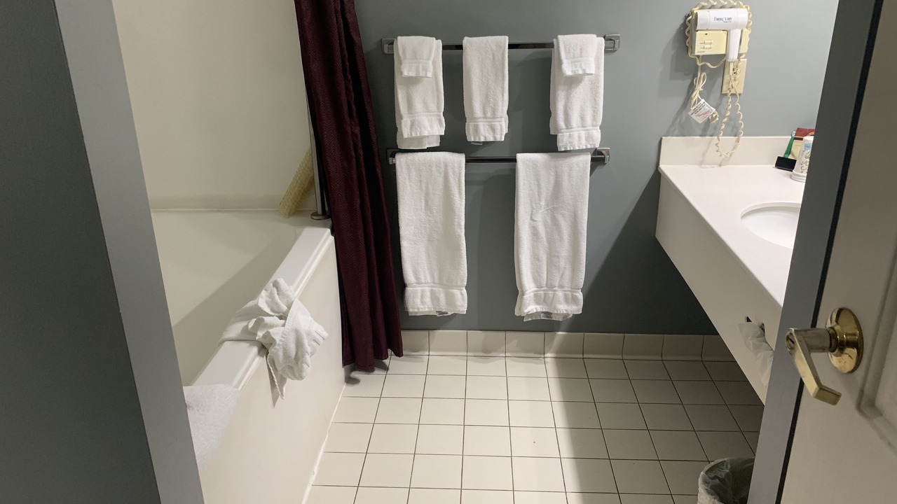 Photo of Bathroom in Maysville
