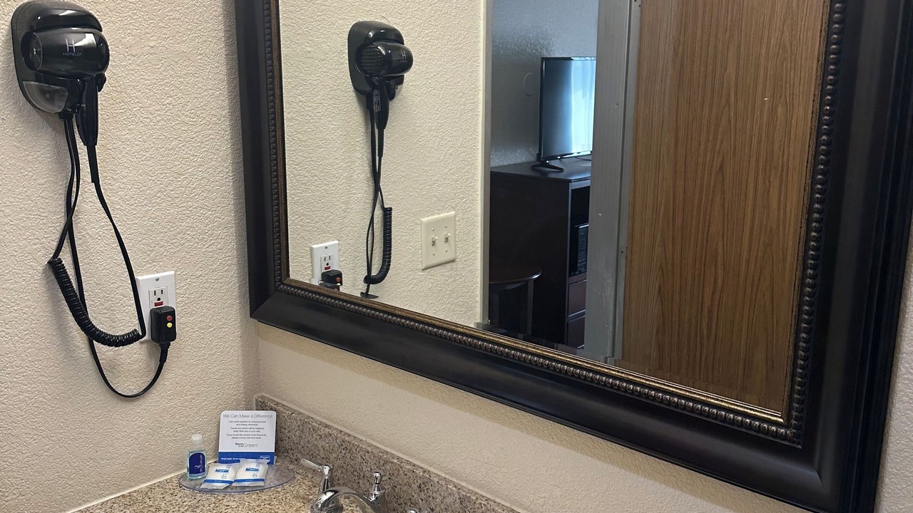 Photo of Bathroom in Zanesville
