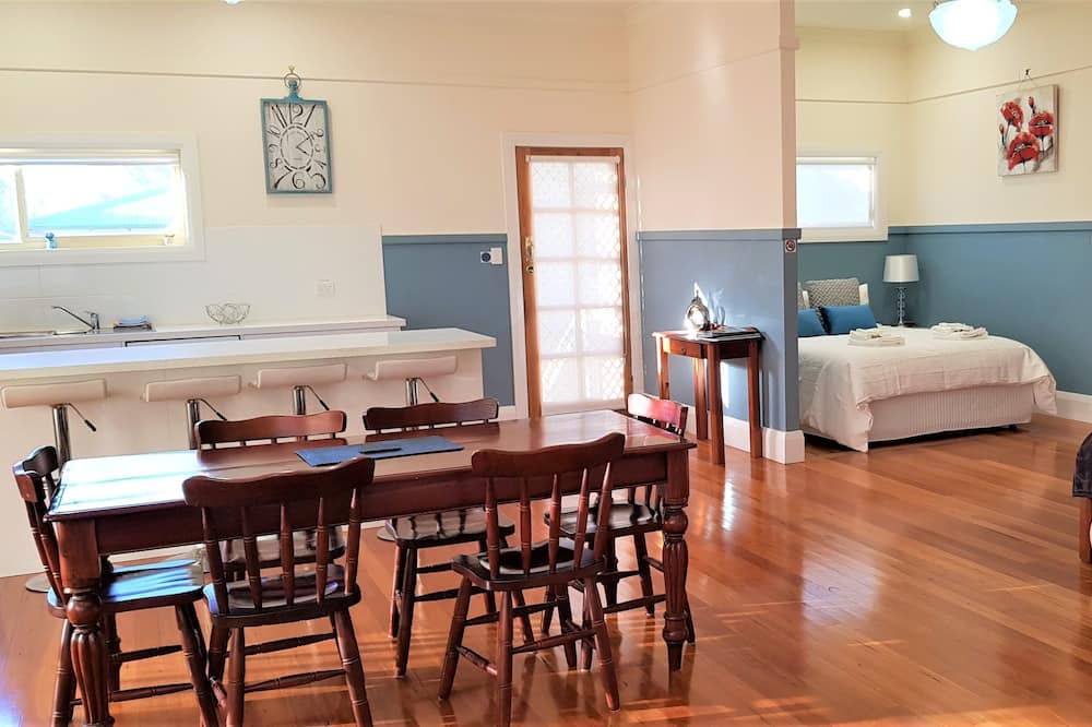 Photo of Livingroom in Gloucester