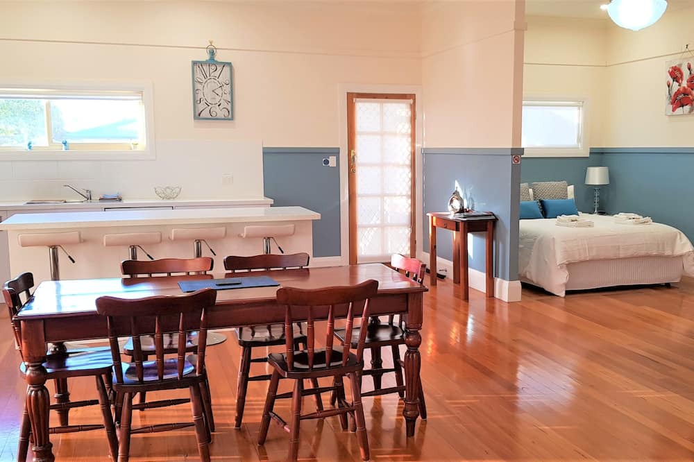 Photo of Livingroom in Gloucester